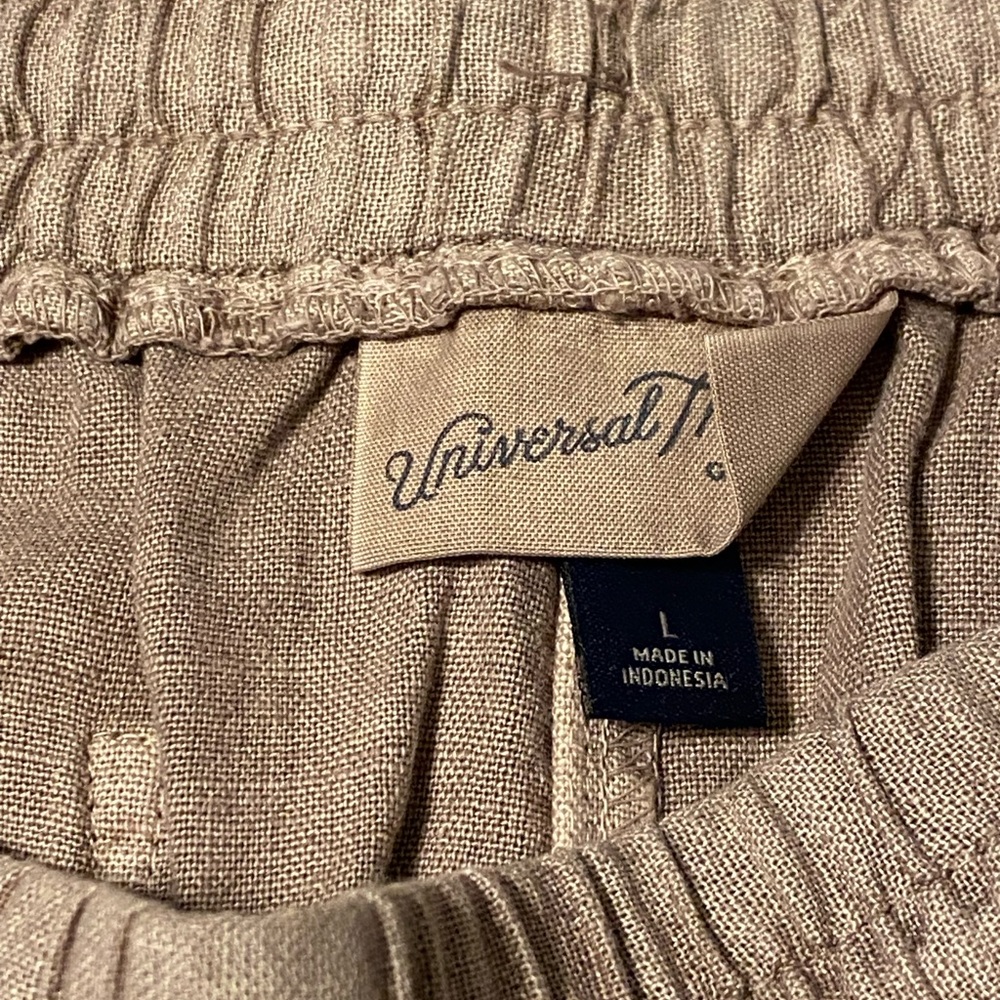 Universal Thread shorts - Picture 2 of 3